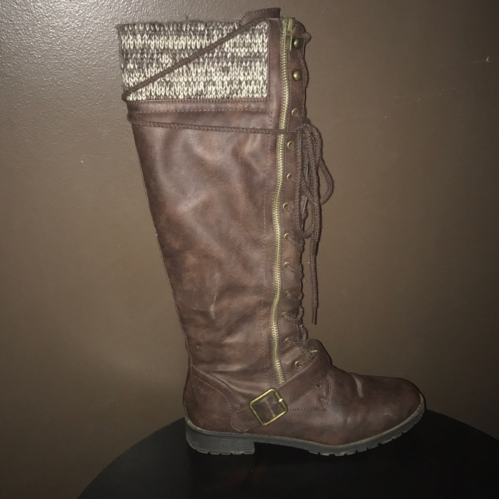 Lace up combat style boot